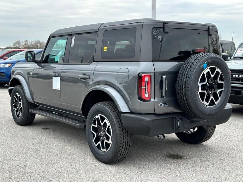 new 2024 Ford Bronco car, priced at $46,874