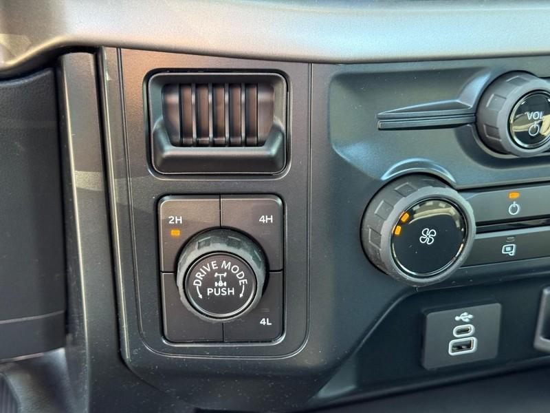 new 2025 Ford F-150 car, priced at $39,770