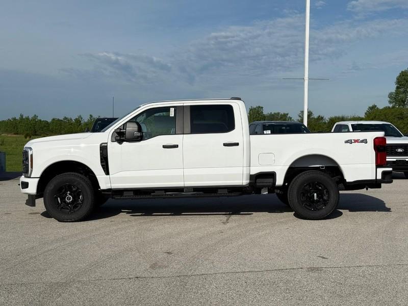 new 2025 Ford F-250 car, priced at $52,694