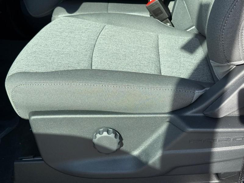 new 2025 Ford F-250 car, priced at $52,694