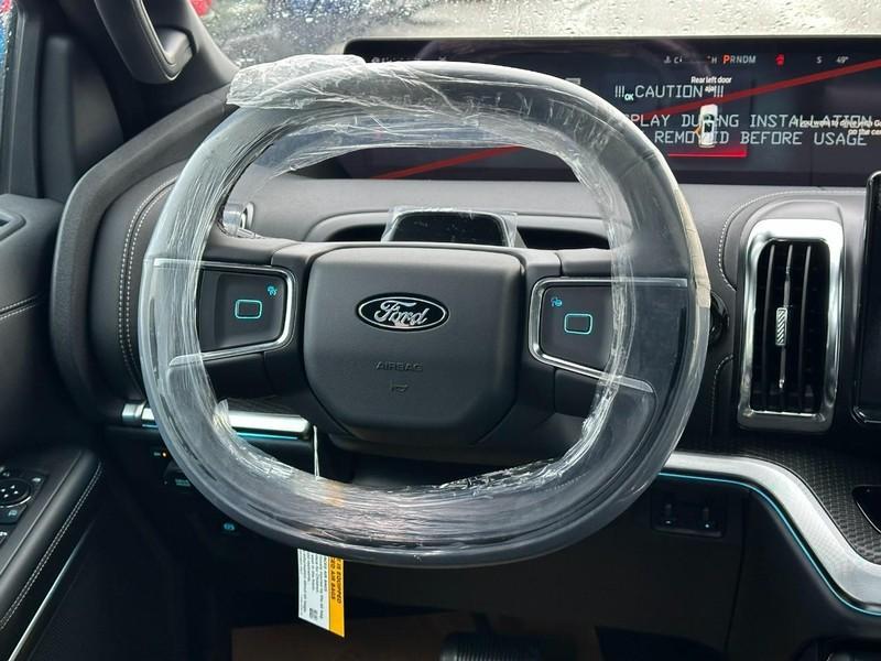 new 2025 Ford Expedition Max car, priced at $81,685