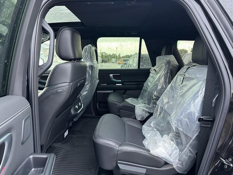 new 2025 Ford Expedition Max car, priced at $81,685