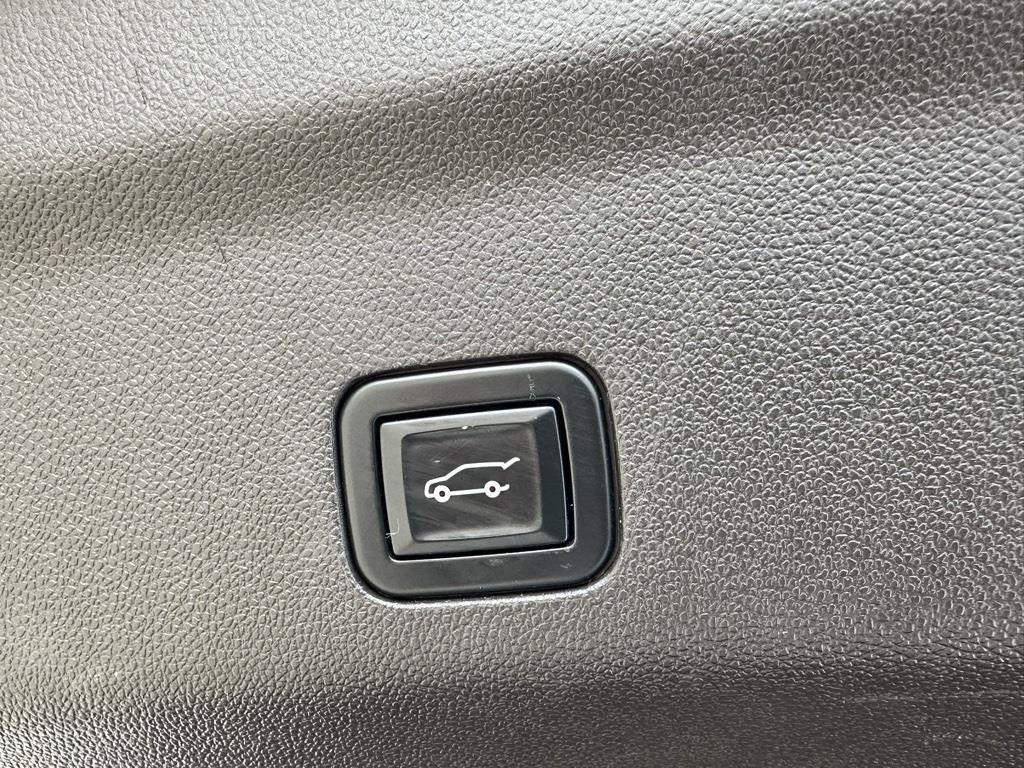 used 2021 GMC Yukon car, priced at $45,000