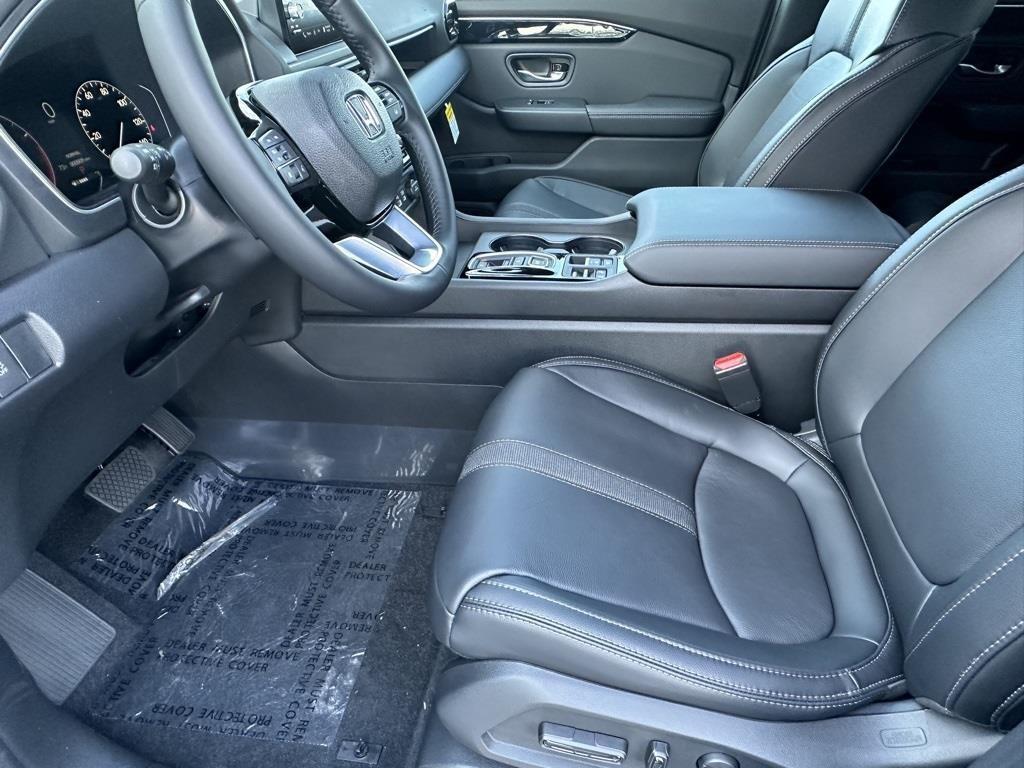 new 2025 Honda Pilot car, priced at $45,450