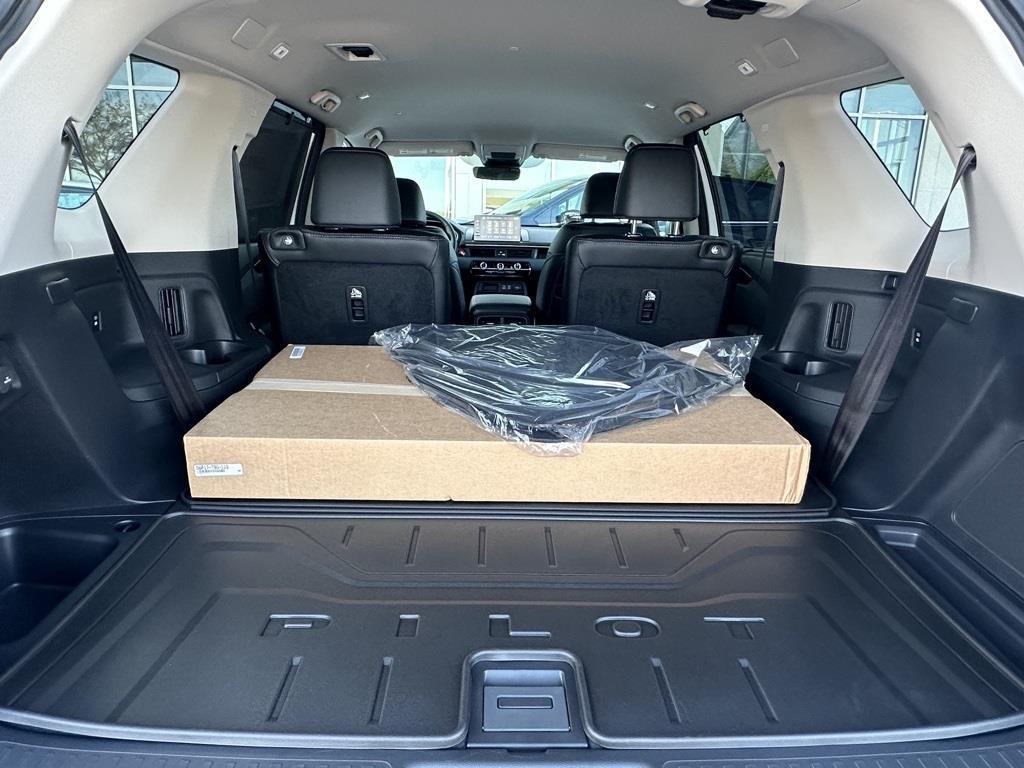new 2025 Honda Pilot car, priced at $45,450
