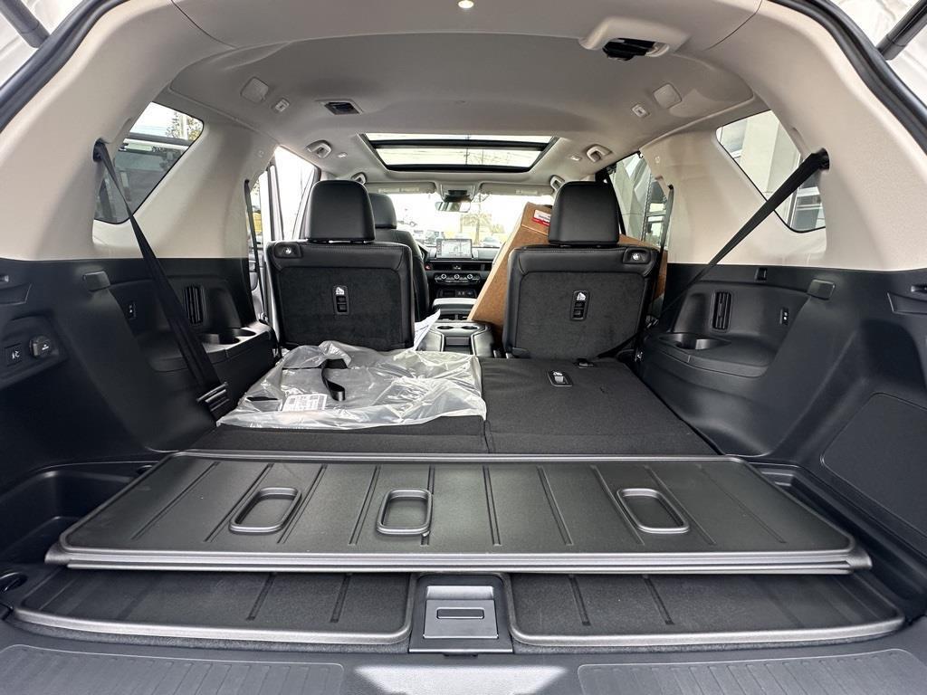 new 2025 Honda Pilot car, priced at $50,050