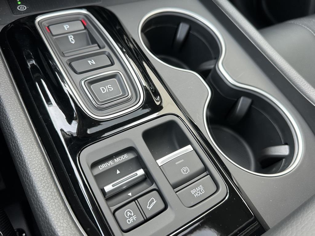 new 2025 Honda Pilot car, priced at $50,050