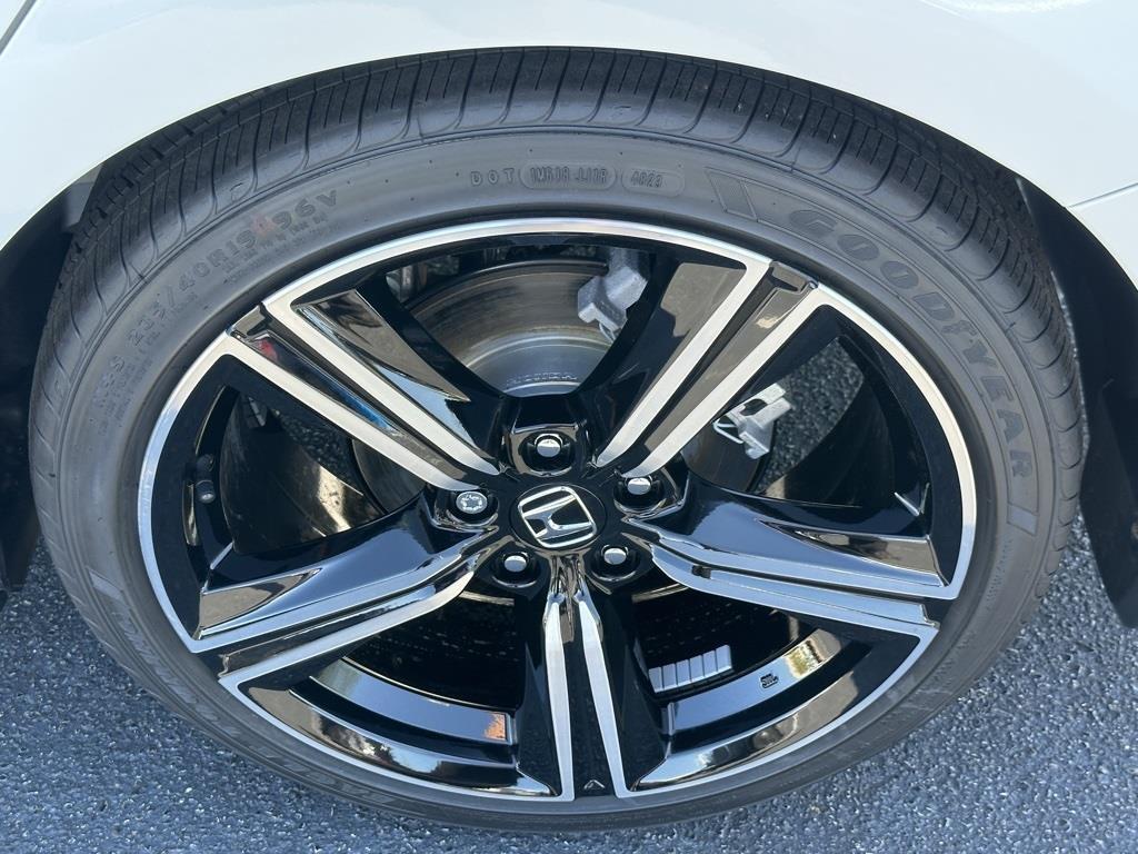 new 2025 Honda Accord Hybrid car, priced at $33,805