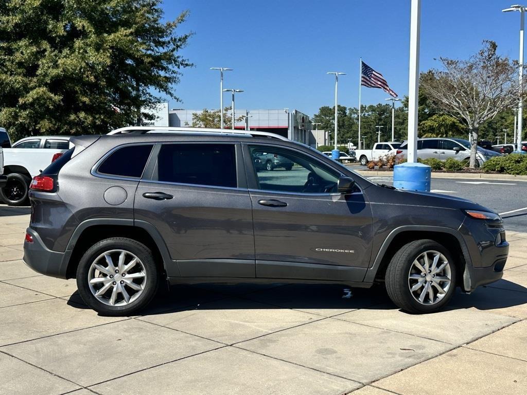 used 2018 Jeep Cherokee car, priced at $11,702