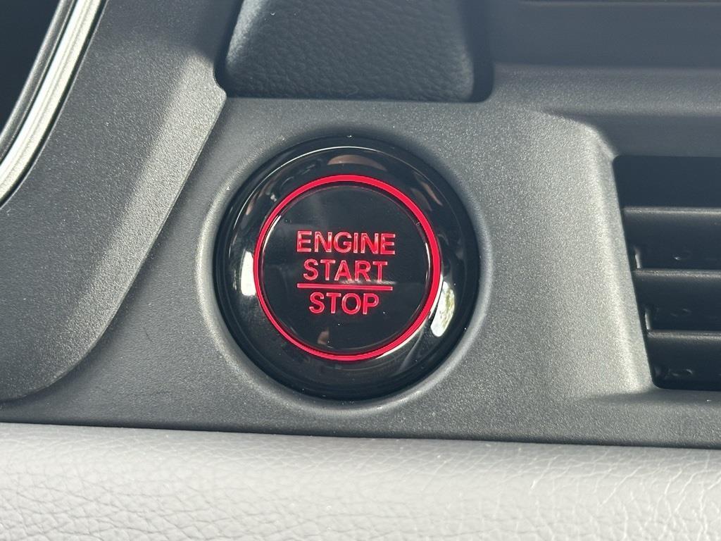 new 2025 Honda Pilot car, priced at $51,950