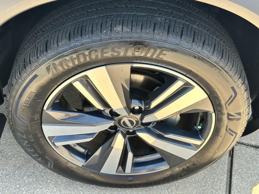 used 2023 Nissan Rogue car, priced at $25,794