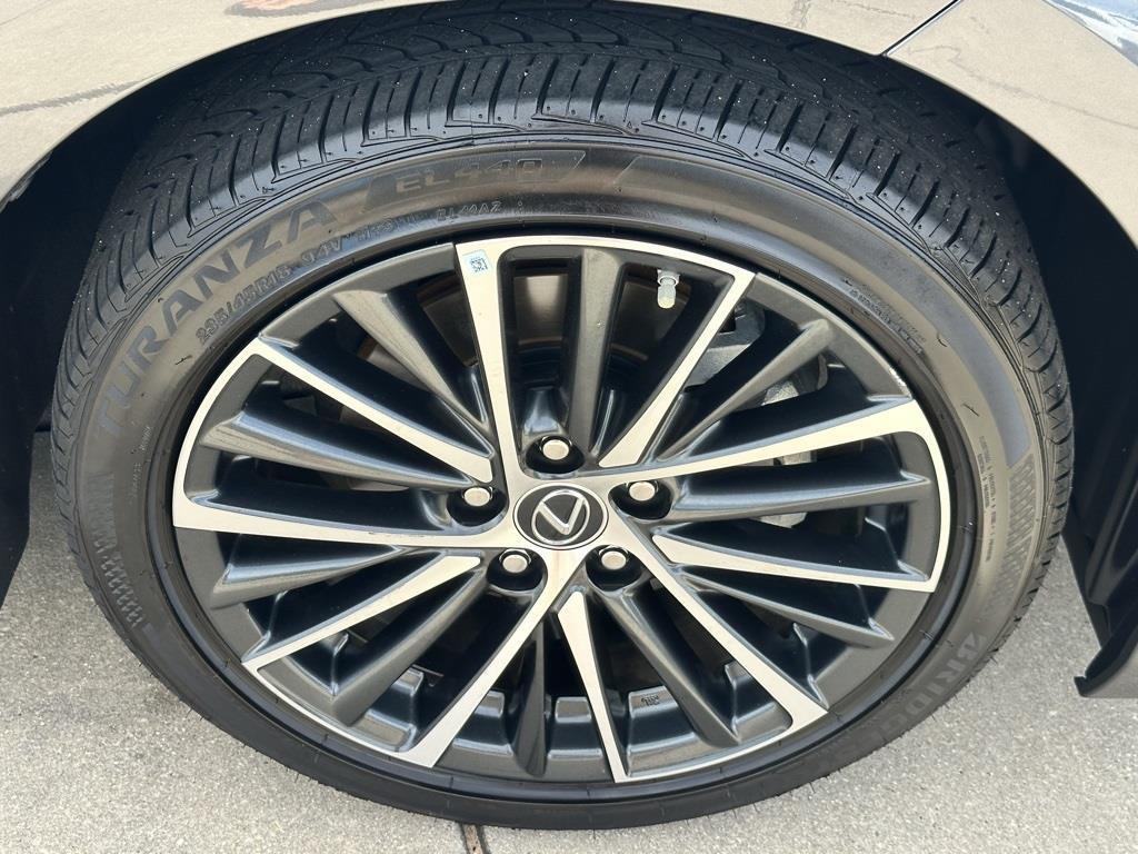 used 2024 Lexus ES 350 car, priced at $40,000