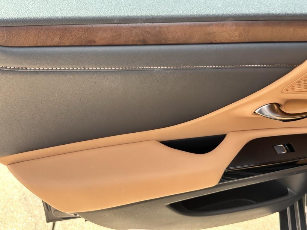 used 2024 Lexus ES 350 car, priced at $40,000