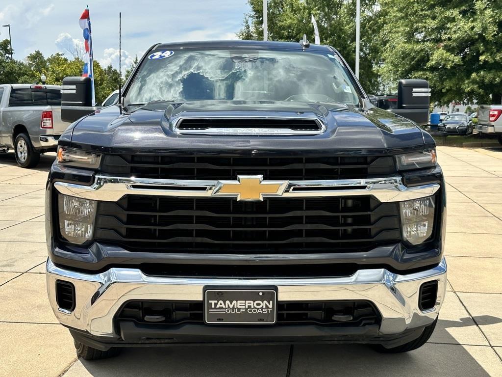 used 2024 Chevrolet Silverado 2500 car, priced at $46,000