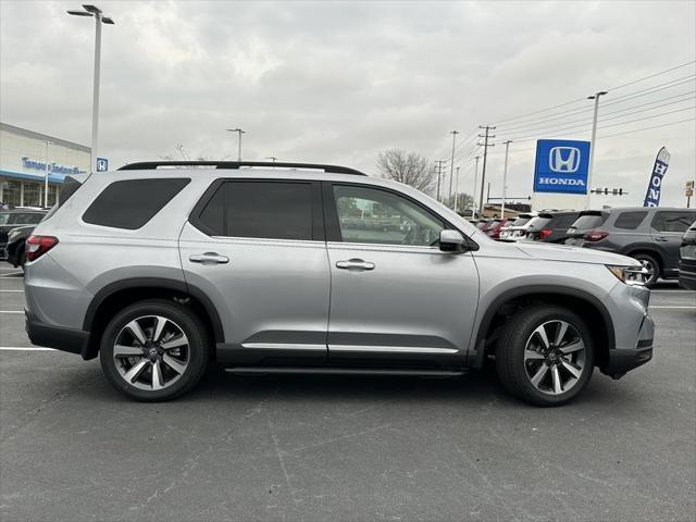 new 2025 Honda Pilot car, priced at $48,950