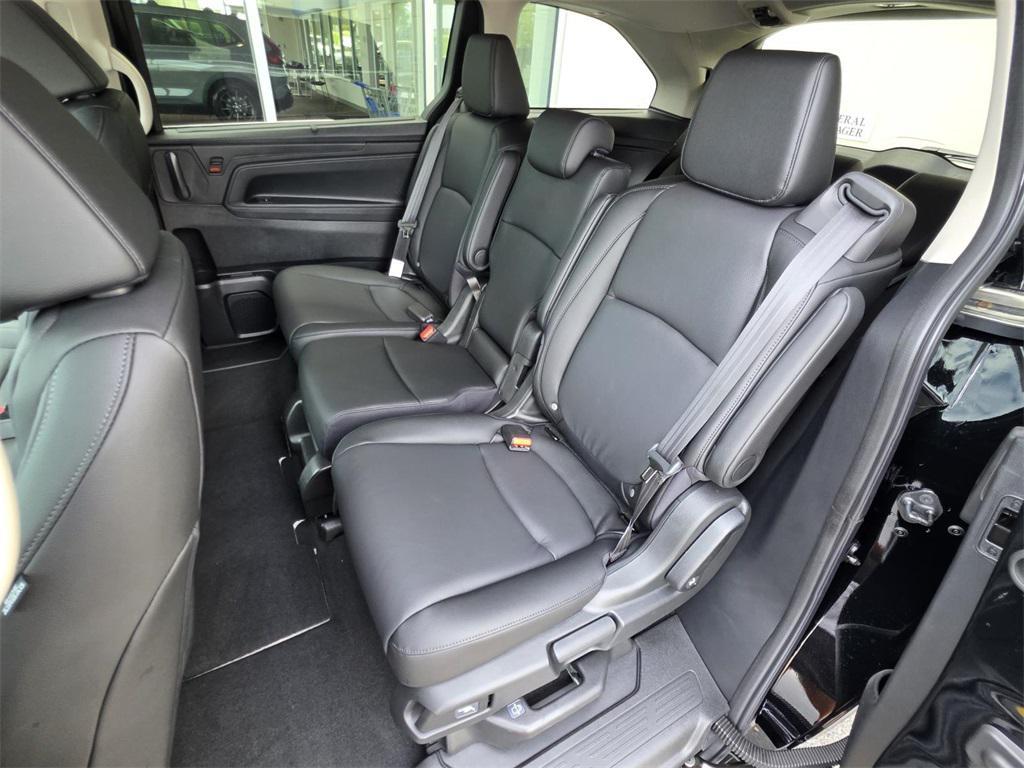 new 2026 Honda Odyssey car, priced at $44,290