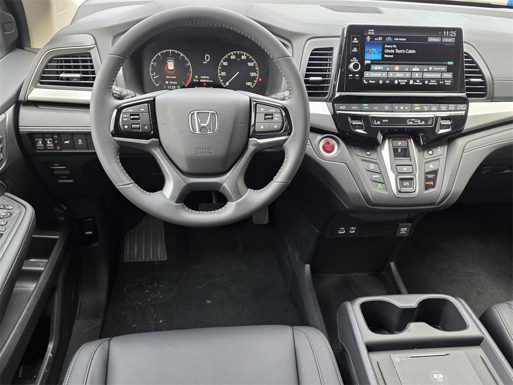 new 2026 Honda Odyssey car, priced at $44,290