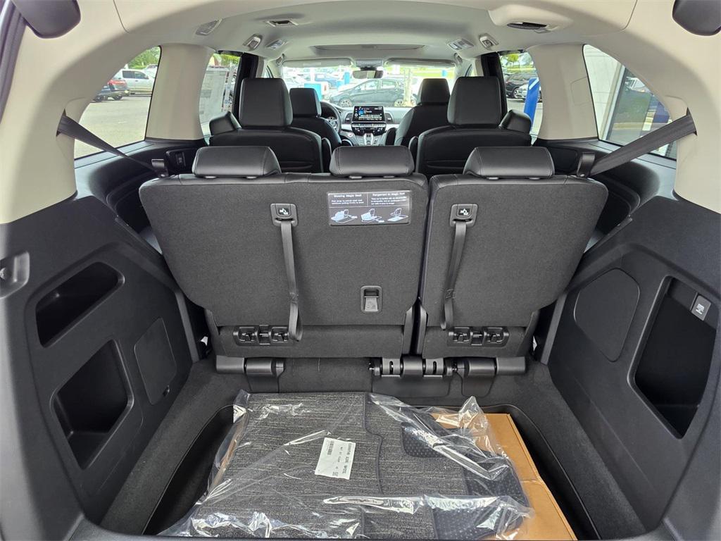 new 2026 Honda Odyssey car, priced at $44,290
