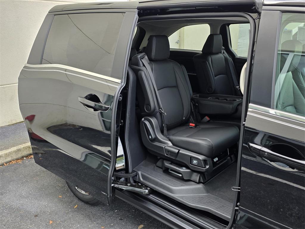 new 2026 Honda Odyssey car, priced at $44,290