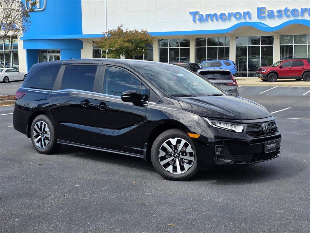 new 2026 Honda Odyssey car, priced at $44,290