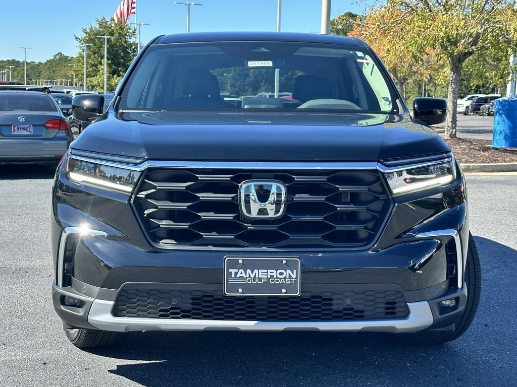 new 2025 Honda Pilot car, priced at $42,119