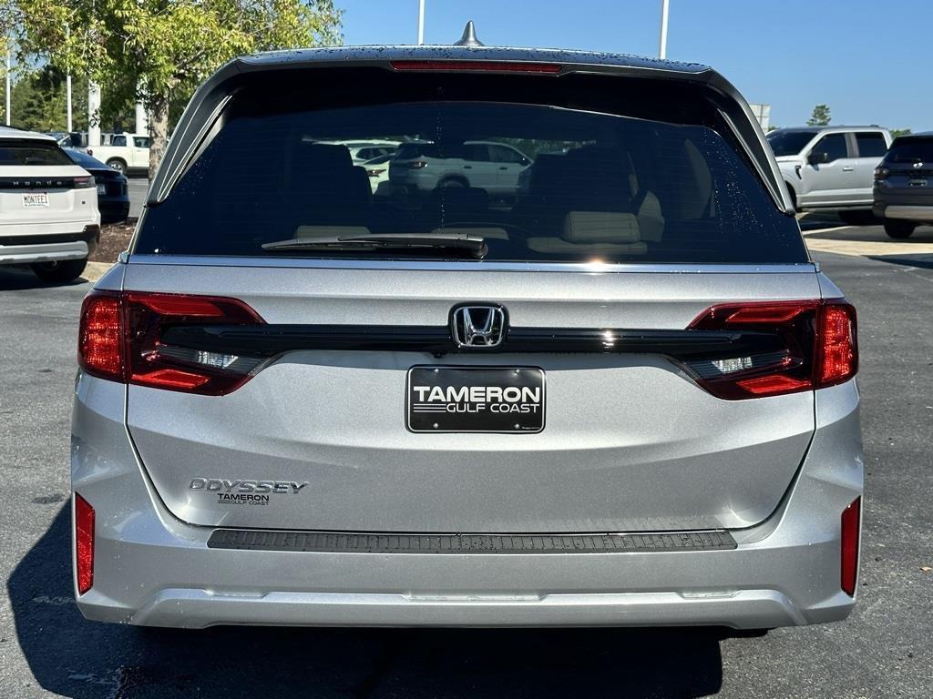 new 2026 Honda Odyssey car, priced at $44,290