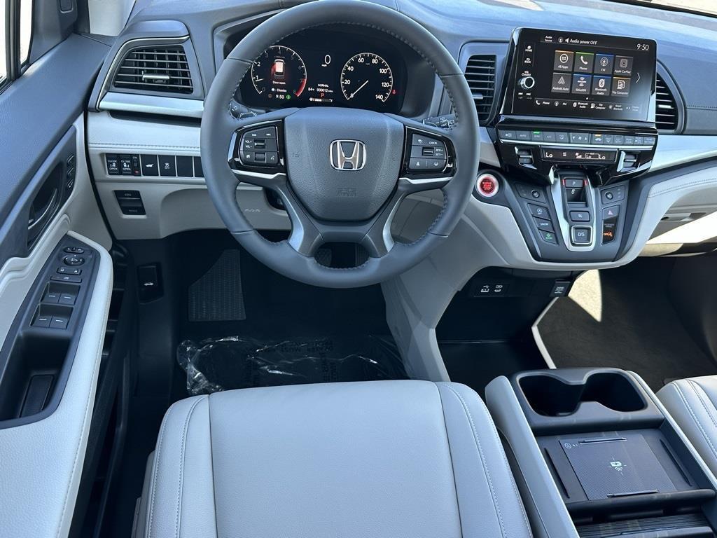 new 2026 Honda Odyssey car, priced at $44,290