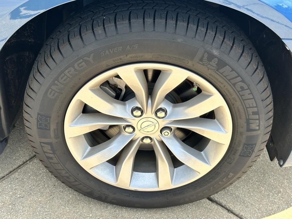 used 2023 Chrysler 300 car, priced at $26,000