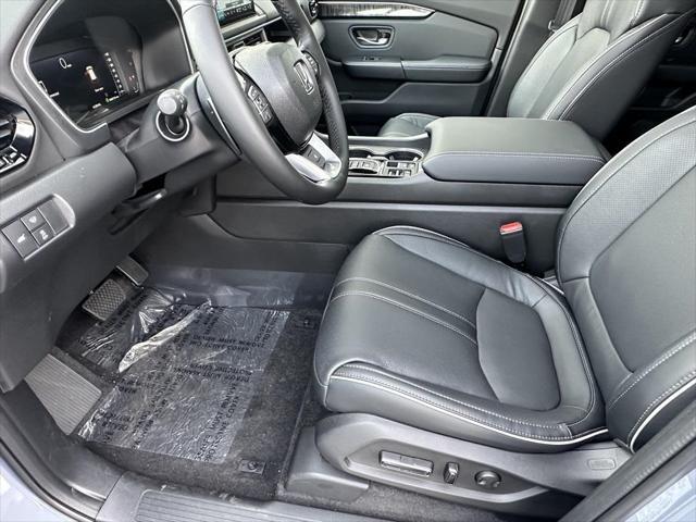new 2025 Honda Pilot car, priced at $54,985