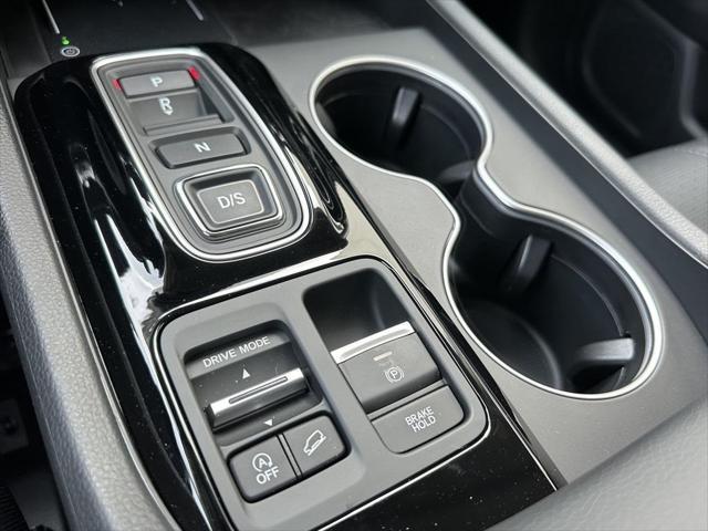 new 2025 Honda Pilot car, priced at $54,985