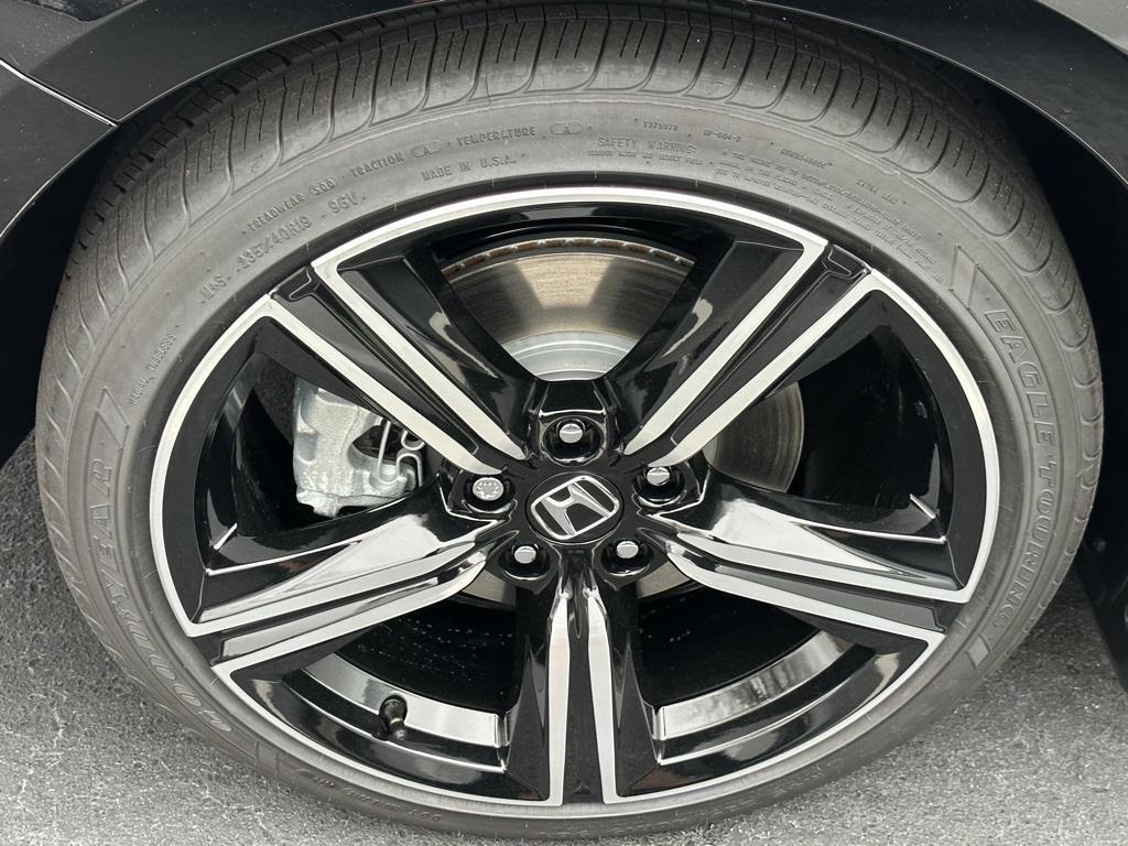 new 2025 Honda Accord Hybrid car, priced at $33,350