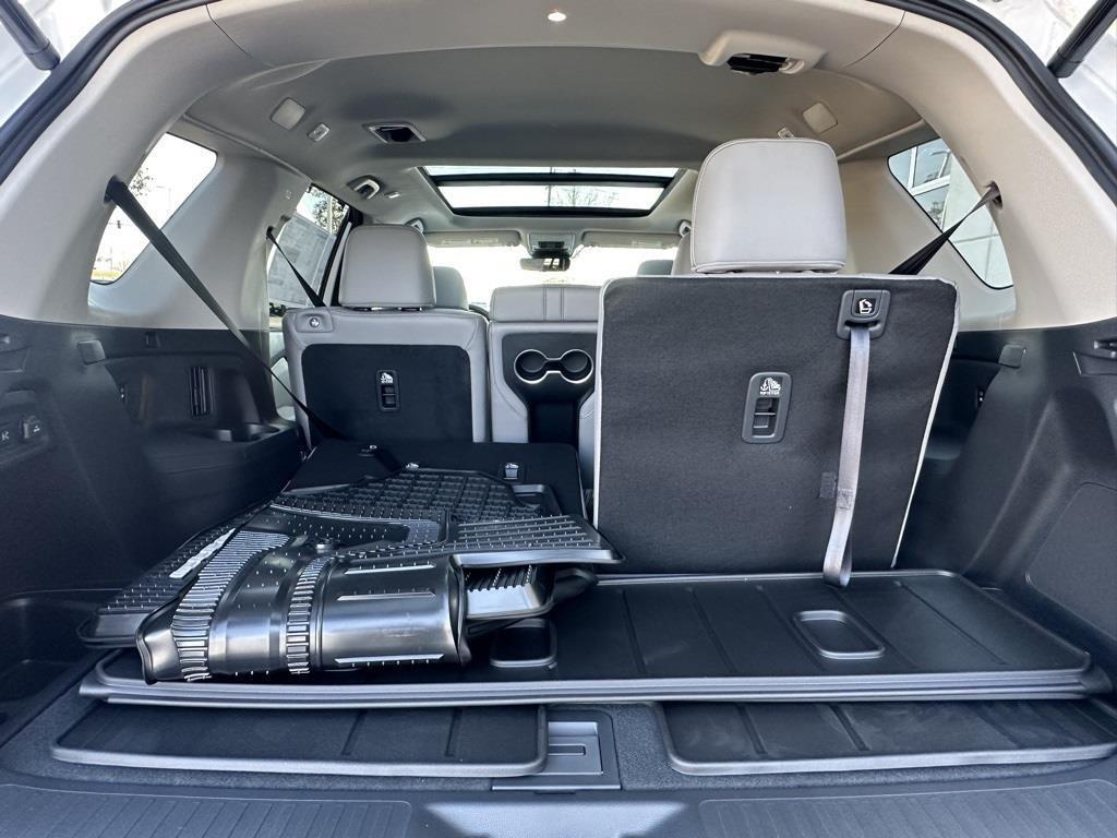 new 2025 Honda Pilot car, priced at $51,350