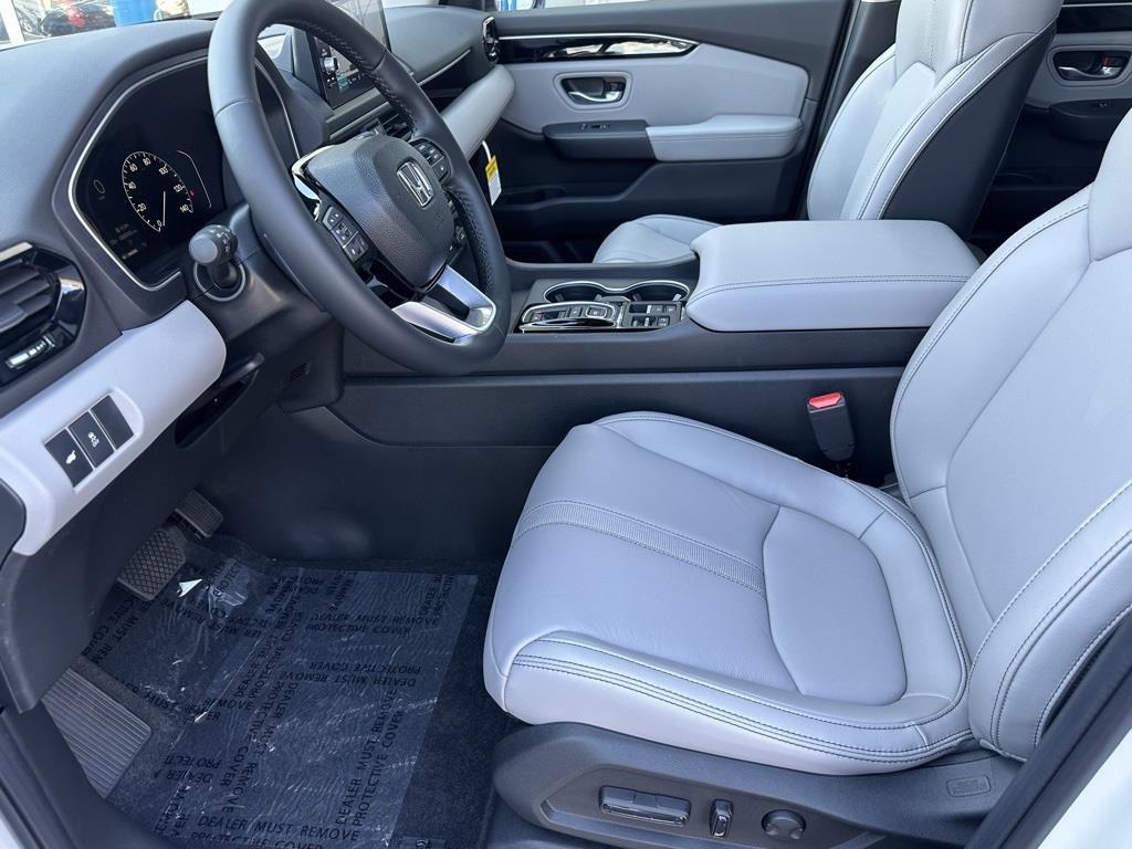 new 2025 Honda Pilot car, priced at $51,350