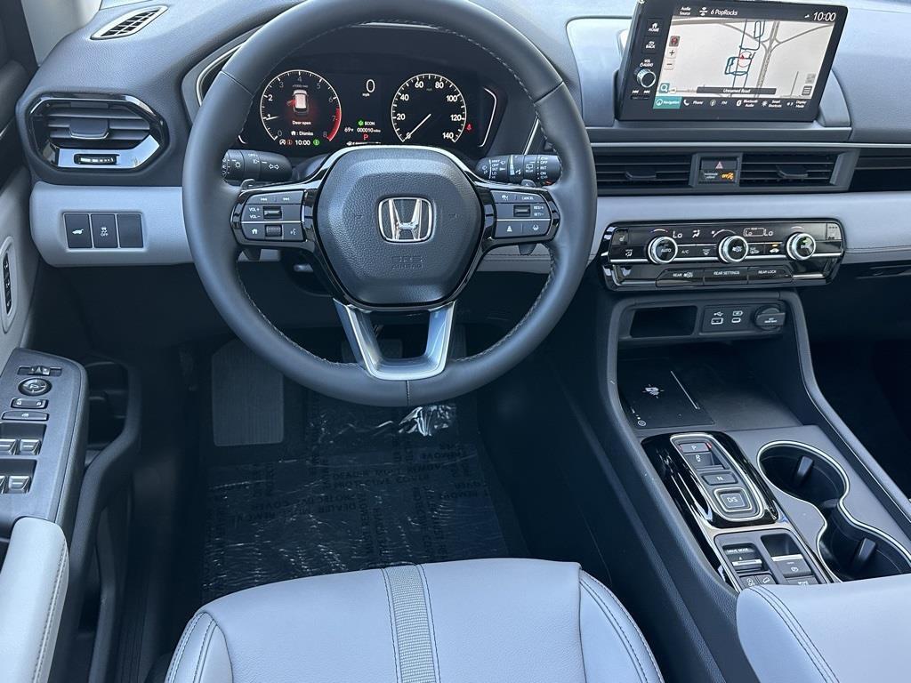 new 2025 Honda Pilot car, priced at $51,350