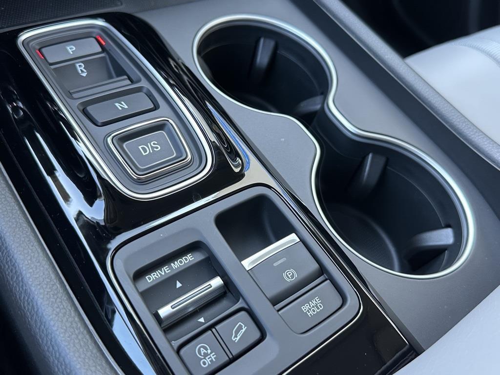 new 2025 Honda Pilot car, priced at $51,350