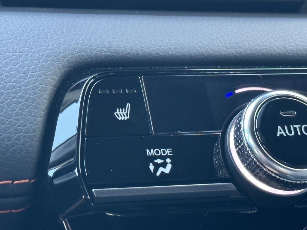 new 2025 Honda Pilot car, priced at $50,895