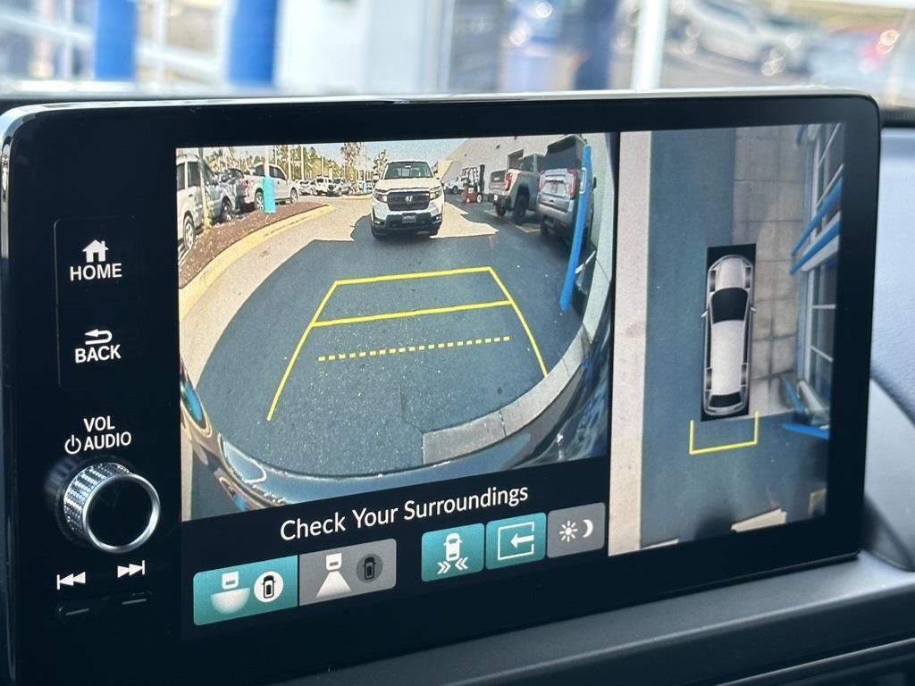 new 2025 Honda Pilot car, priced at $50,895