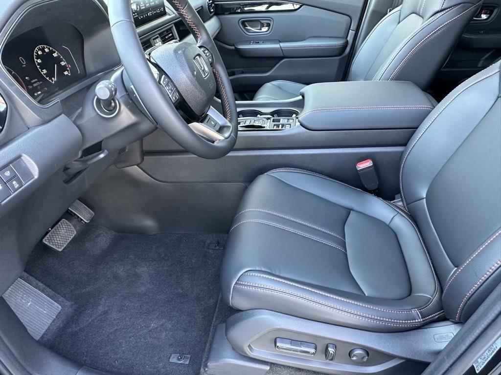 new 2025 Honda Pilot car, priced at $50,895