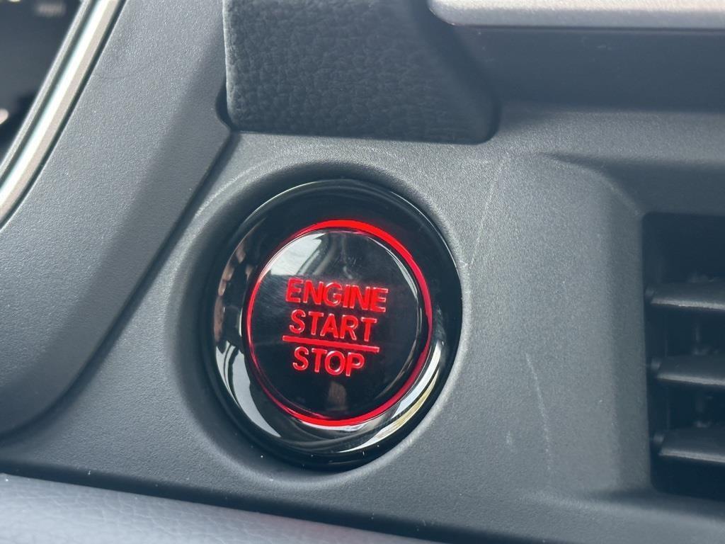 new 2025 Honda Pilot car, priced at $51,550