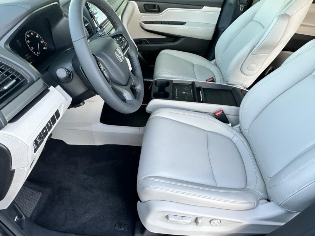 new 2026 Honda Odyssey car, priced at $44,745