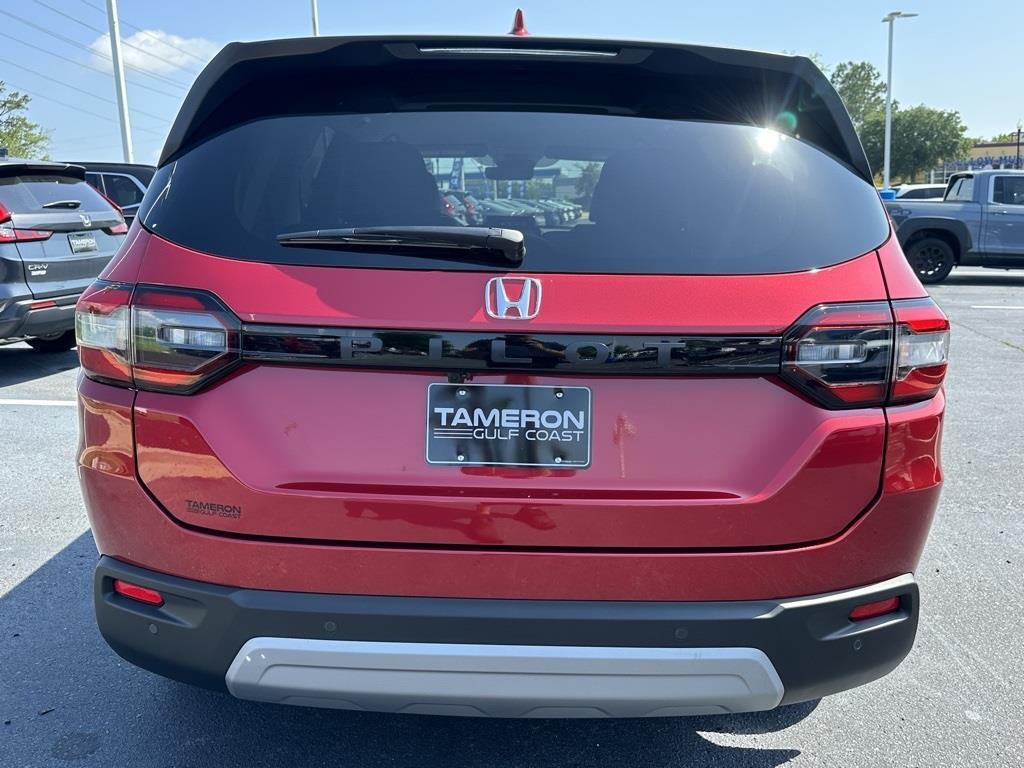 new 2025 Honda Pilot car, priced at $44,180