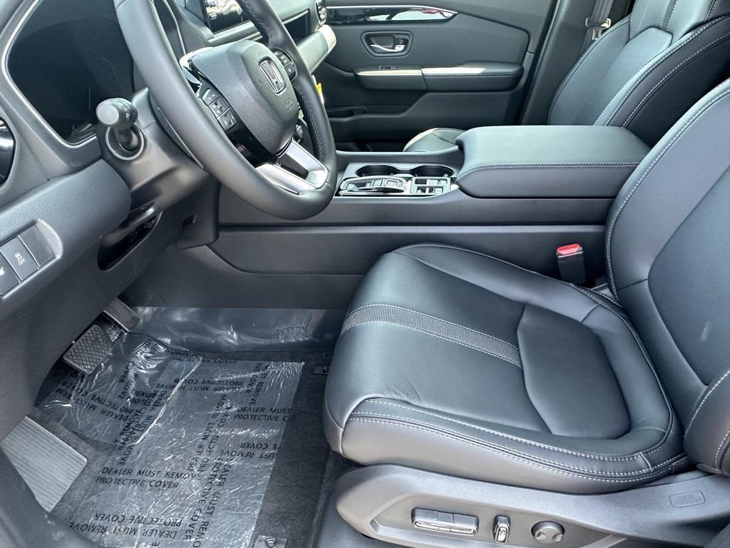 new 2025 Honda Pilot car, priced at $44,180