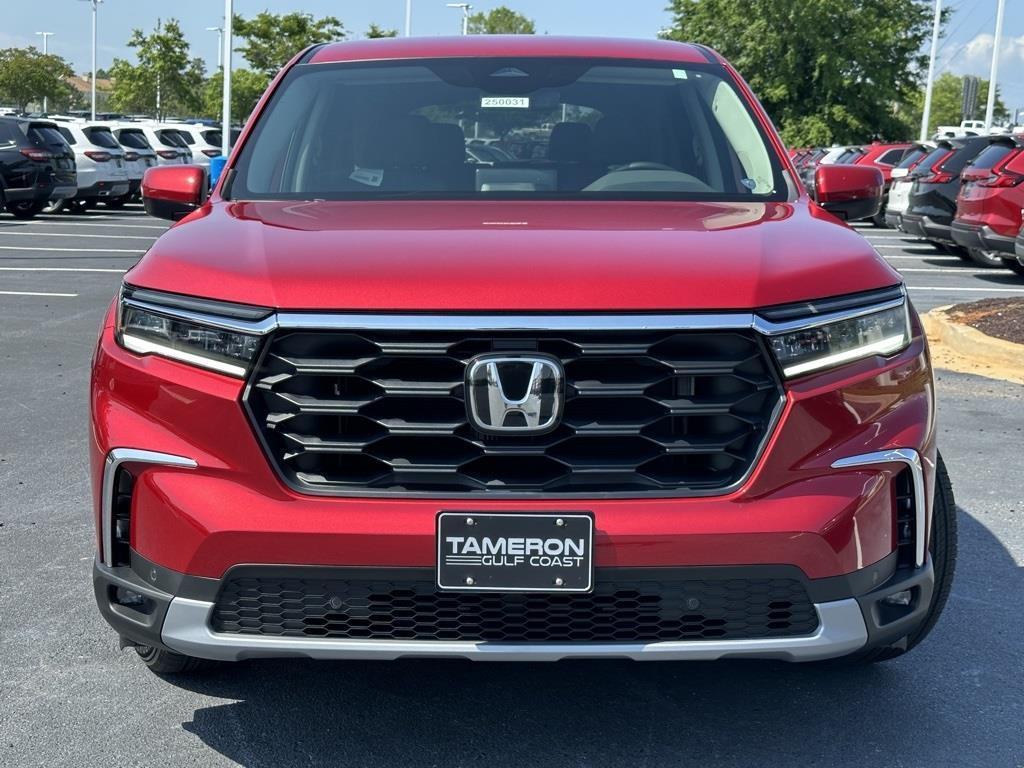 new 2025 Honda Pilot car, priced at $44,180