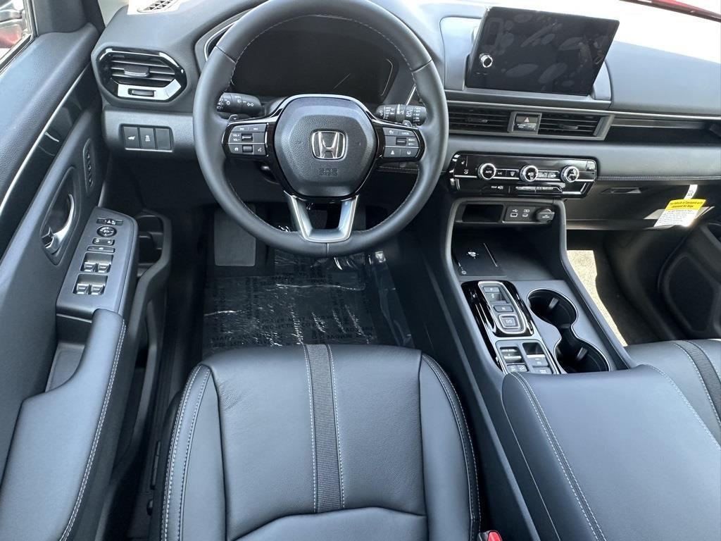 new 2025 Honda Pilot car, priced at $44,180