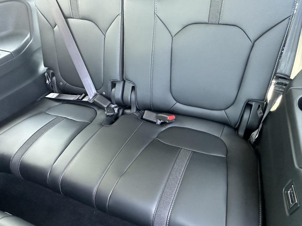 new 2025 Honda Pilot car, priced at $44,180