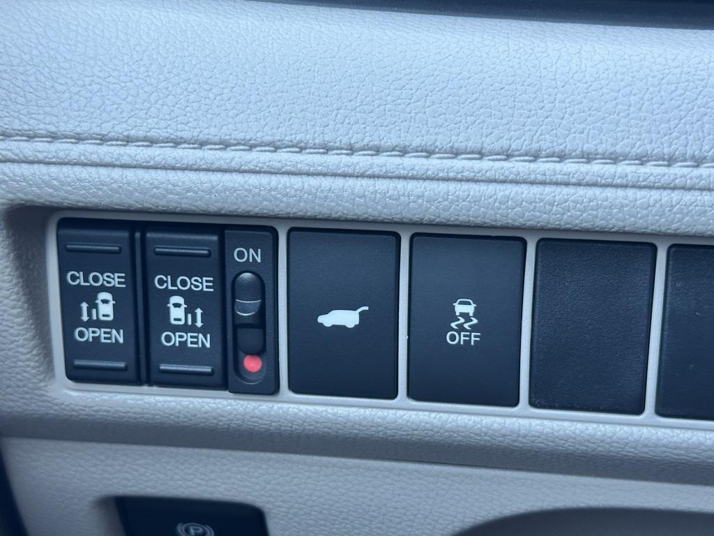 new 2026 Honda Odyssey car, priced at $44,655