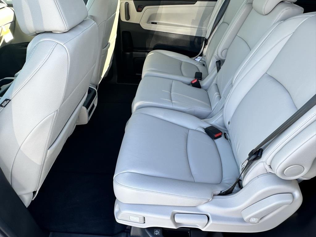 new 2026 Honda Odyssey car, priced at $44,655