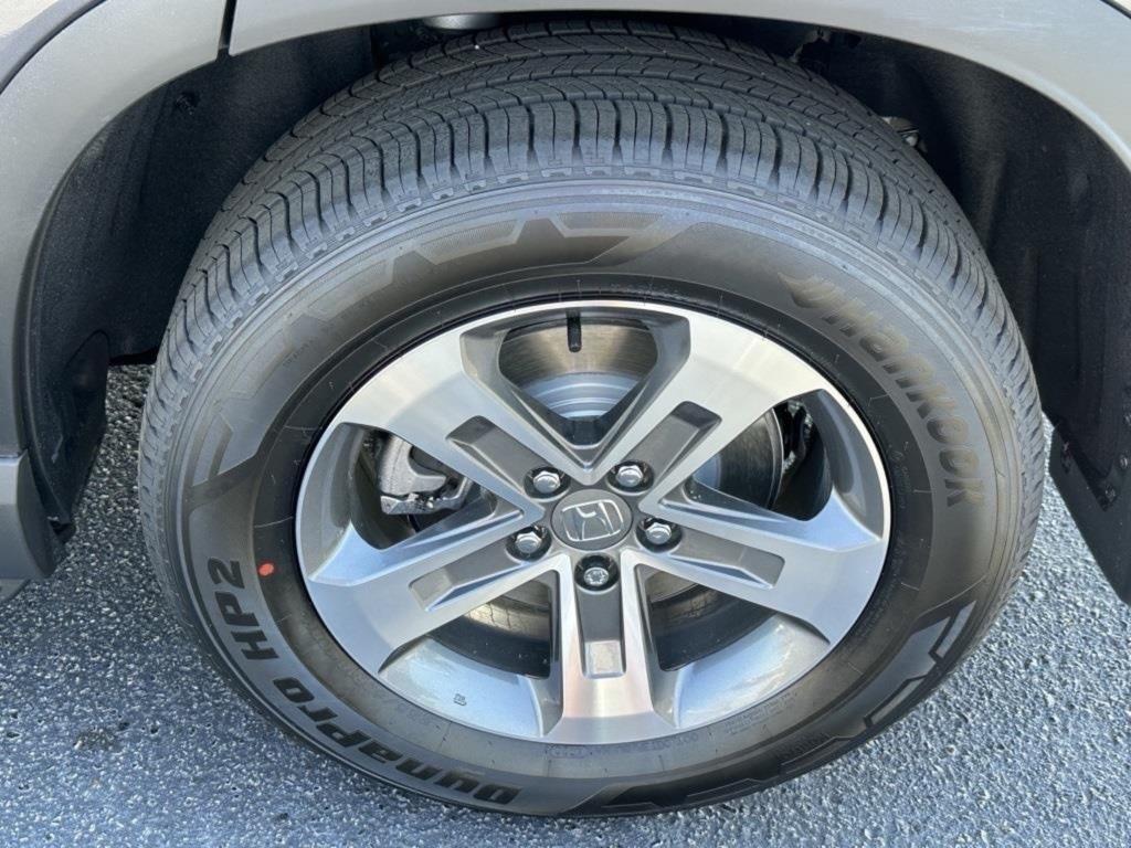 new 2025 Honda Pilot car, priced at $44,995