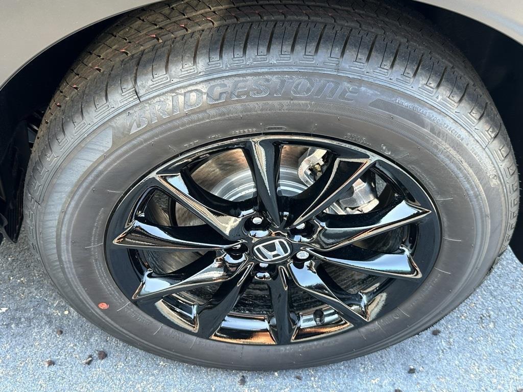 new 2026 Honda CR-V Hybrid car, priced at $41,675