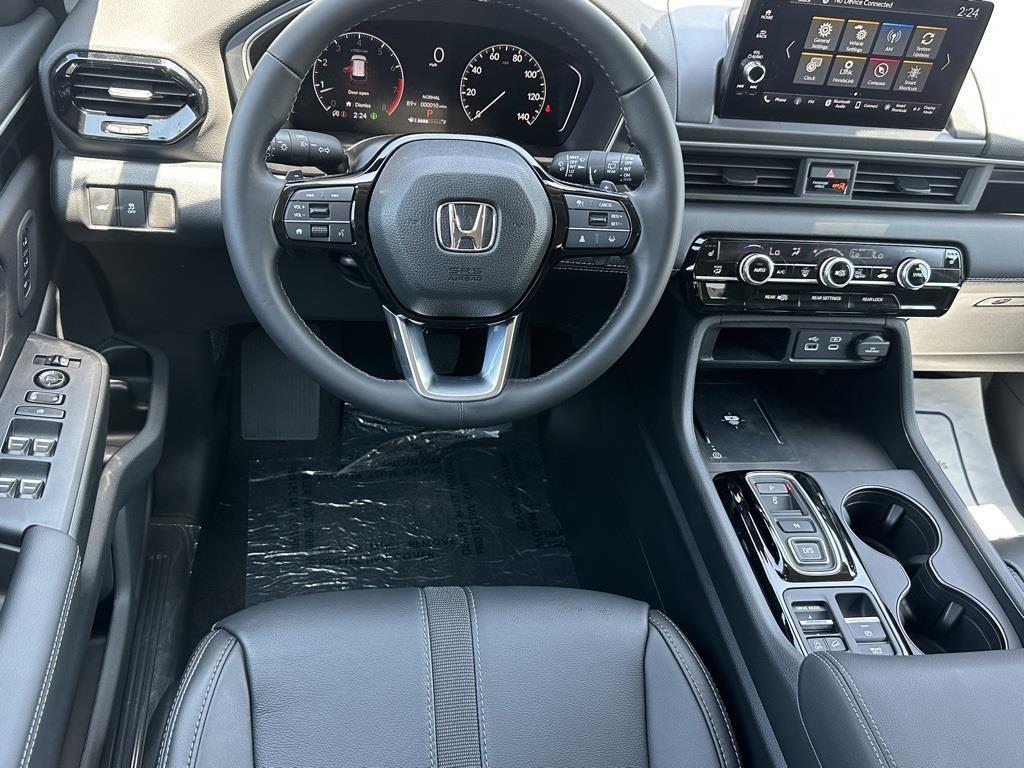 new 2025 Honda Pilot car, priced at $44,995